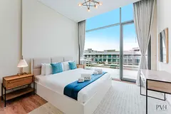 Minutes to Circle Mall | Penthouse | Bills Included