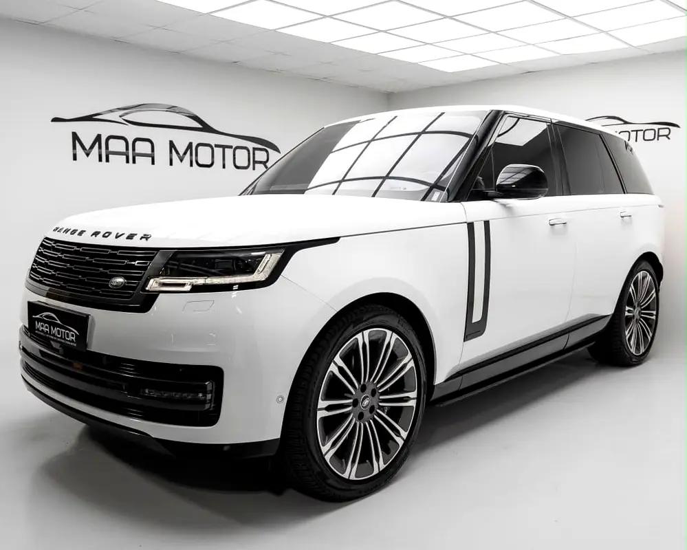 Land Rover Range Rover 2023 — photo 1 of 11