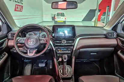 صورة 9 لـ 2025 Toyota URBAN CRUISER