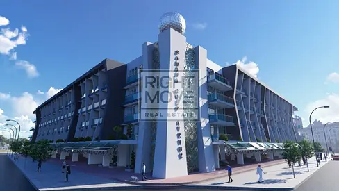 Spacious Studio with Balcony | Golf Community | Great Location