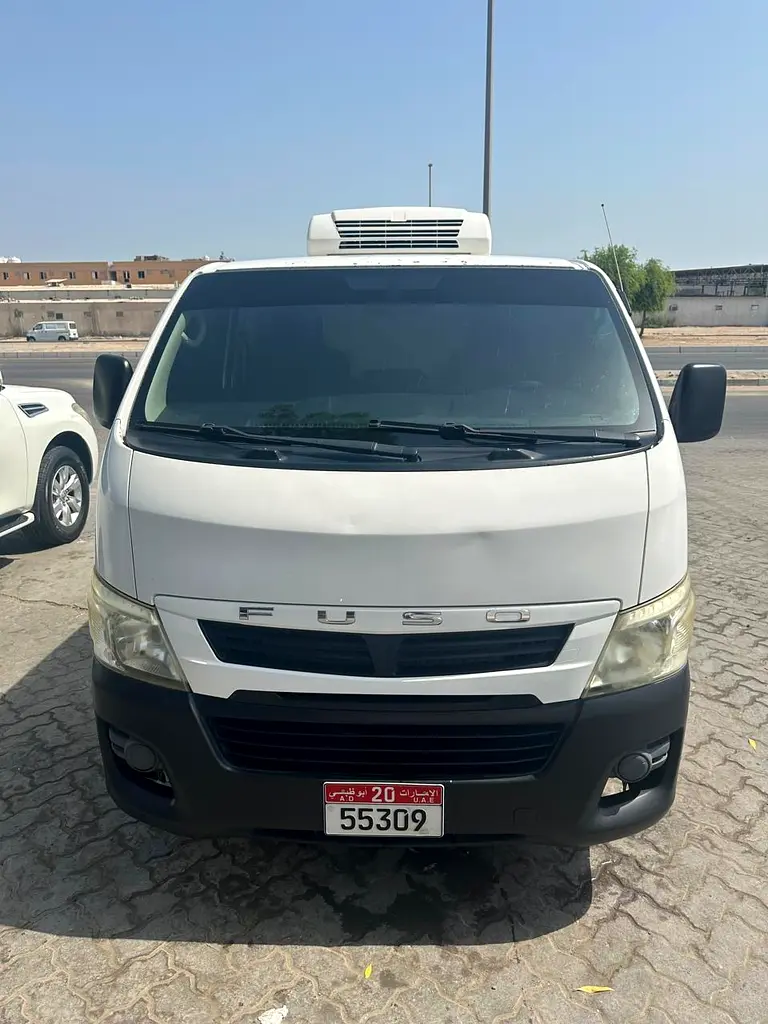 Mitsubishi Canter 2016 — photo 1 of 14