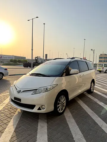 Toyota Previa SE 2020 GCC Specs