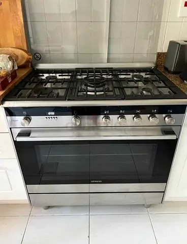 Siemens iq700 top gas Oven Electric 90cm