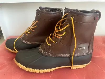 New BASS Brown Work Boots, “duck boots” great for rain size 10US