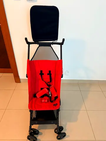 Delta Children Clutch Stroller-Lightweight Compact Folding - Excellent Condition