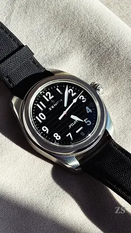 Zenith Pilot mens wristwatch - stainless steel, black dial