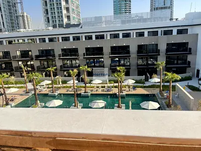 POOL VIEW I NEAR MALL I PREMIUM