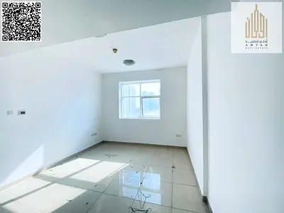 Commercial tower on main street | excellent income | freehold