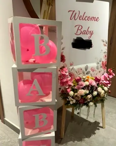Wooden Easel Stand with Artificial Flower Decoration