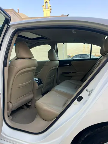 2016 Honda ACCORD — миниатюра 7