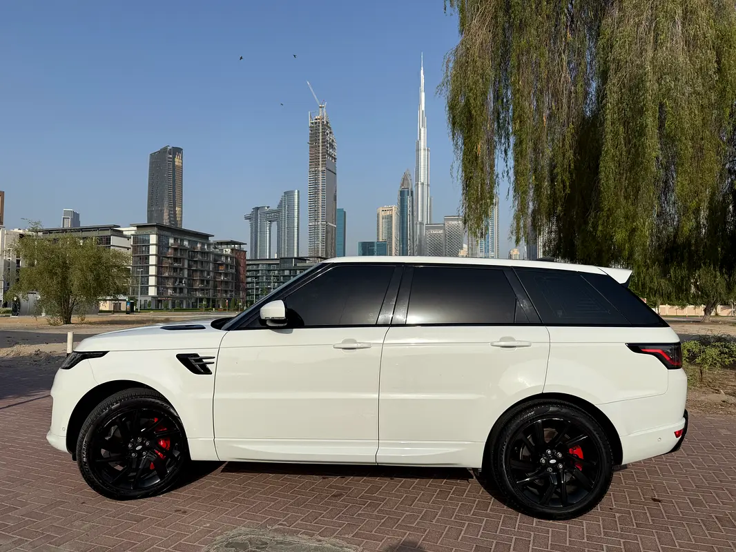Land Rover Range Rover Sport 2020 — photo 1 of 17