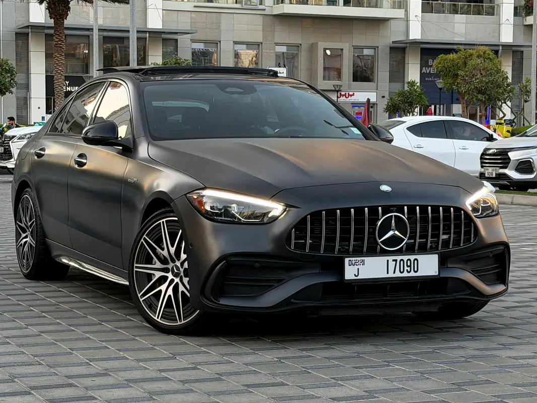 Mercedes-Benz C-Class 2025 — photo 1 of 19