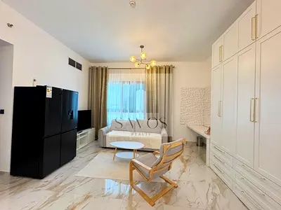 Modern Living | Partially Upgraded | Park View