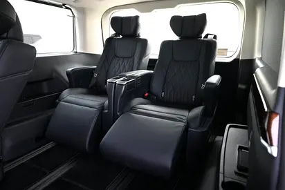 صورة 9 لـ 2026 Toyota GRANVIA