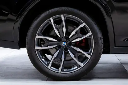 2025 BMW X4 缩略图 7