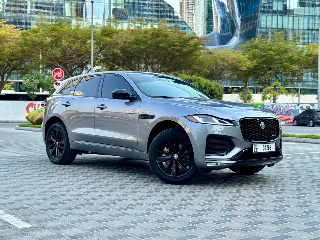 Jaguar F-Pace 2024 — photo 1 of 12