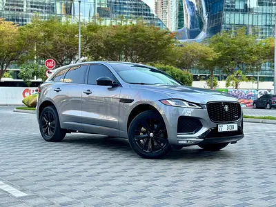 Jaguar F-Pace R-Dynamic SE With SVR sets Full Option Super Clean For Urgent Sell