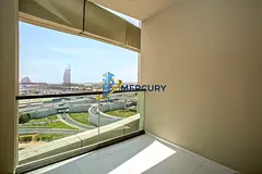 Luxury - Prime Location - Convenient Layout