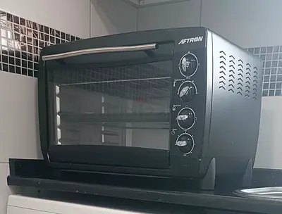 Aftron Countertop Electric Oven / Toaster Oven - Good Condition