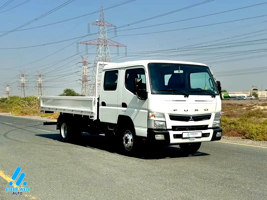 Mitsubishi Canter 2024 — photo 1 of 19