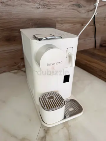 Nespresso Lattissima Capsule Coffee Machine - White, Good Working Condition