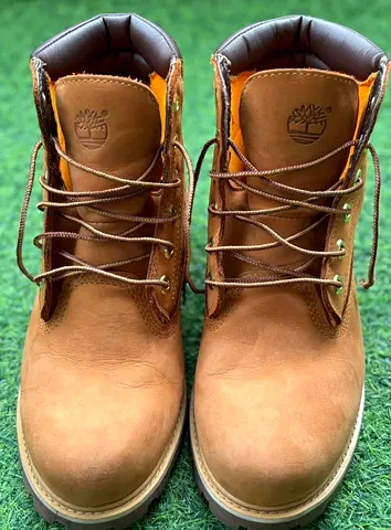 ORIGINAL Timberland Alburn Boots (Mens 6-inch). Good condition!