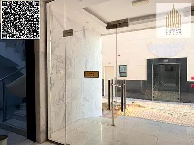 Commercial building on main road | 2755 sqft | Freehold 100%