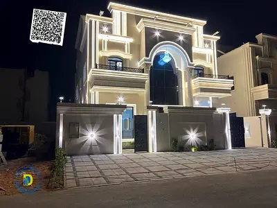 For investors: A luxurious classic villa with 6 bedrooms and a rooftop, at an attractive price.