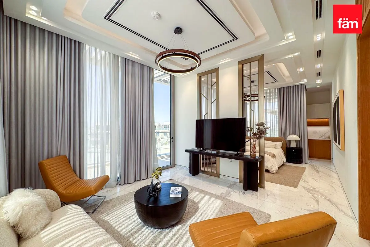 Luxury 5BR Mansion | 3 Years PHPP | Near Lagoon