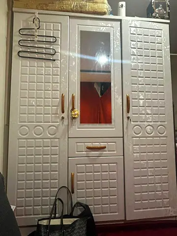 White 3-Door Wardrobe with Mirror and Drawers - Good Condition