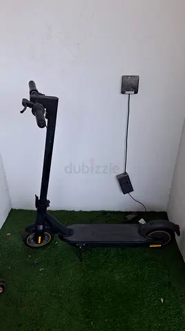 Ninebot Segway Max G30 Electric Scooter with Charger