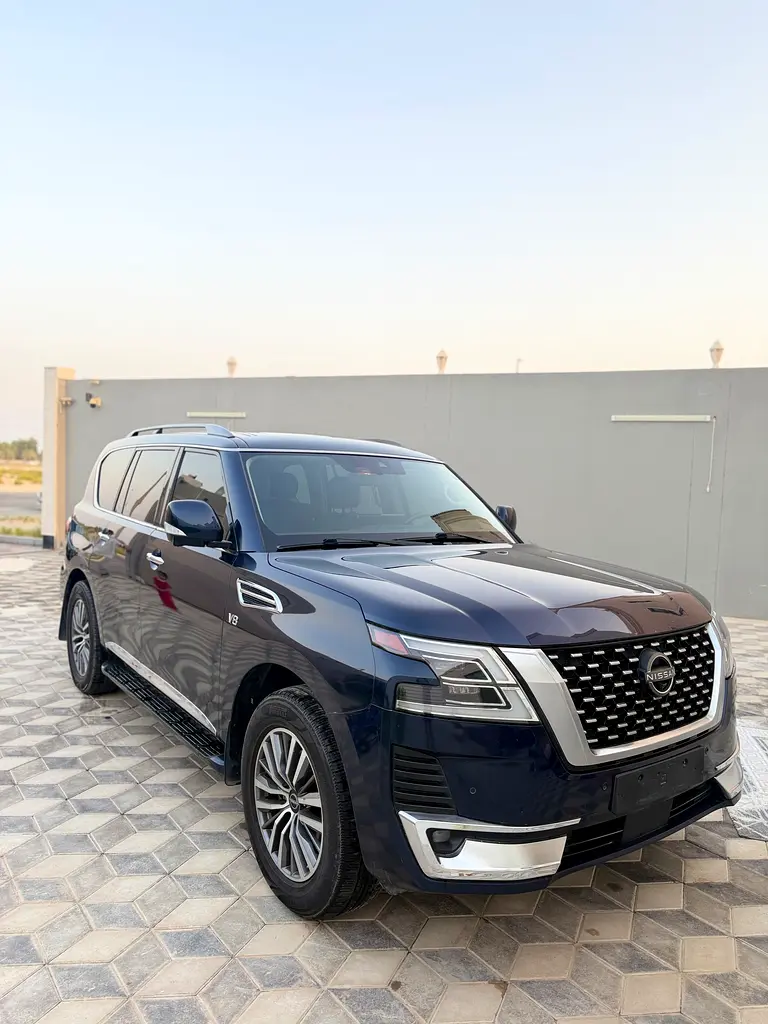 Nissan Patrol 2022 — photo 1 of 6