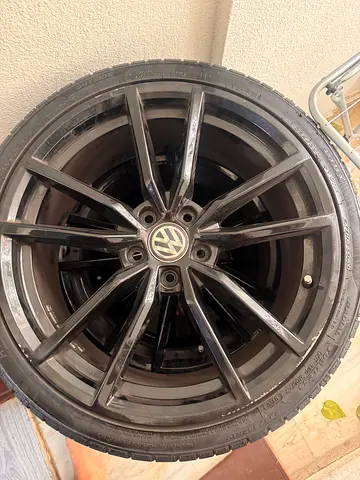 Volkswagen Golf R 2016 Rims 19 Inch with Tyers