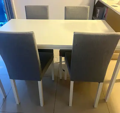 Kitchen table and 4 chairs