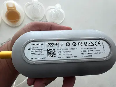 Medela Hands Free Electric Breast Pump with Spare Nipples