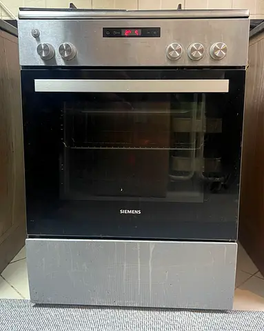 Siemens Built-in Electric Oven - Stainless Steel, Good Working Condition