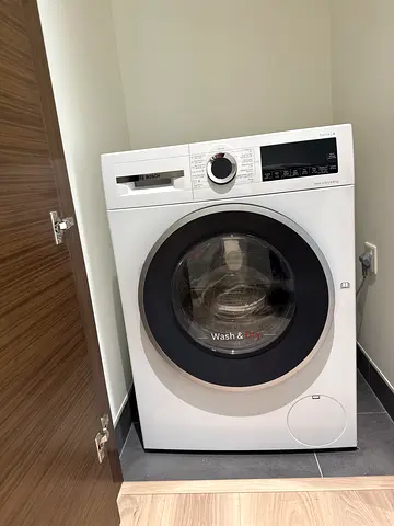 Front load washing machine - excellent condition brand new