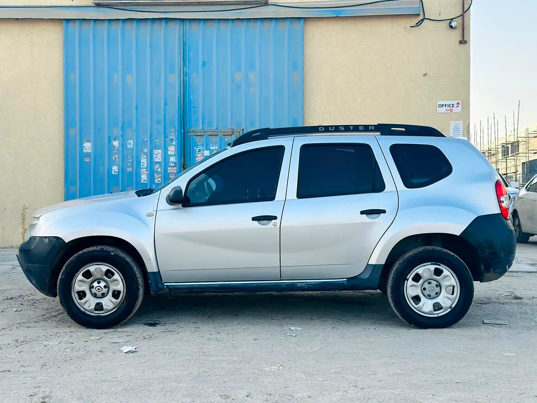 Renault Duster 2015 — photo 1 of 11