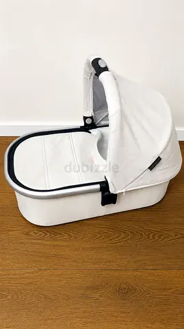 Uppababy V2 bassinet