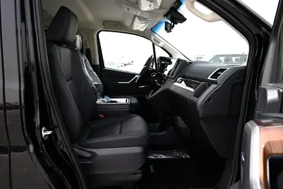 صورة 13 لـ 2026 Toyota GRANVIA