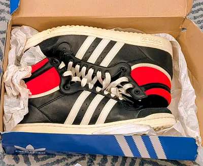 Adidas top ten (limited edition)