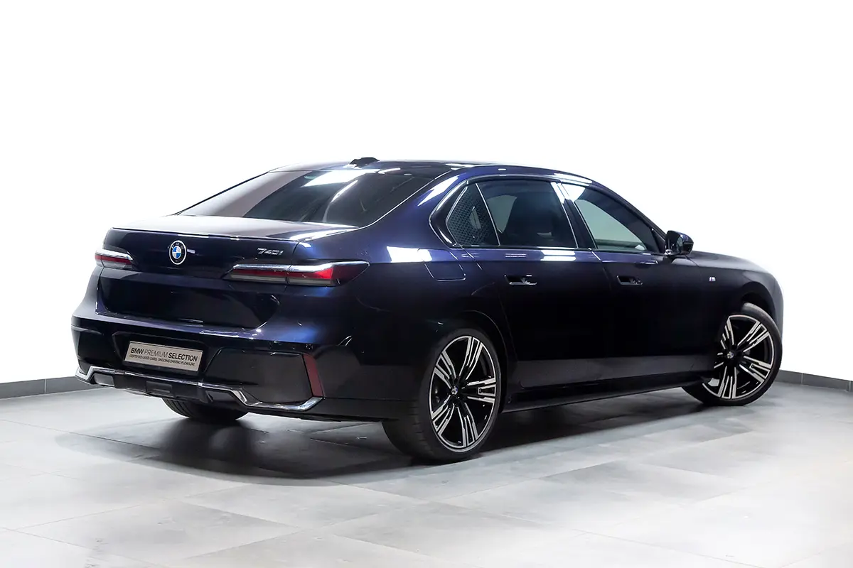 BMW 7-Series 2024