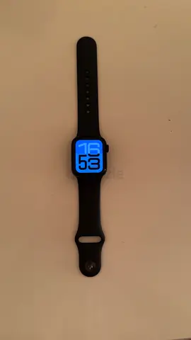 Apple Watch SE (2nd Gen) 40mm GPS – Complete Set with Box Charger