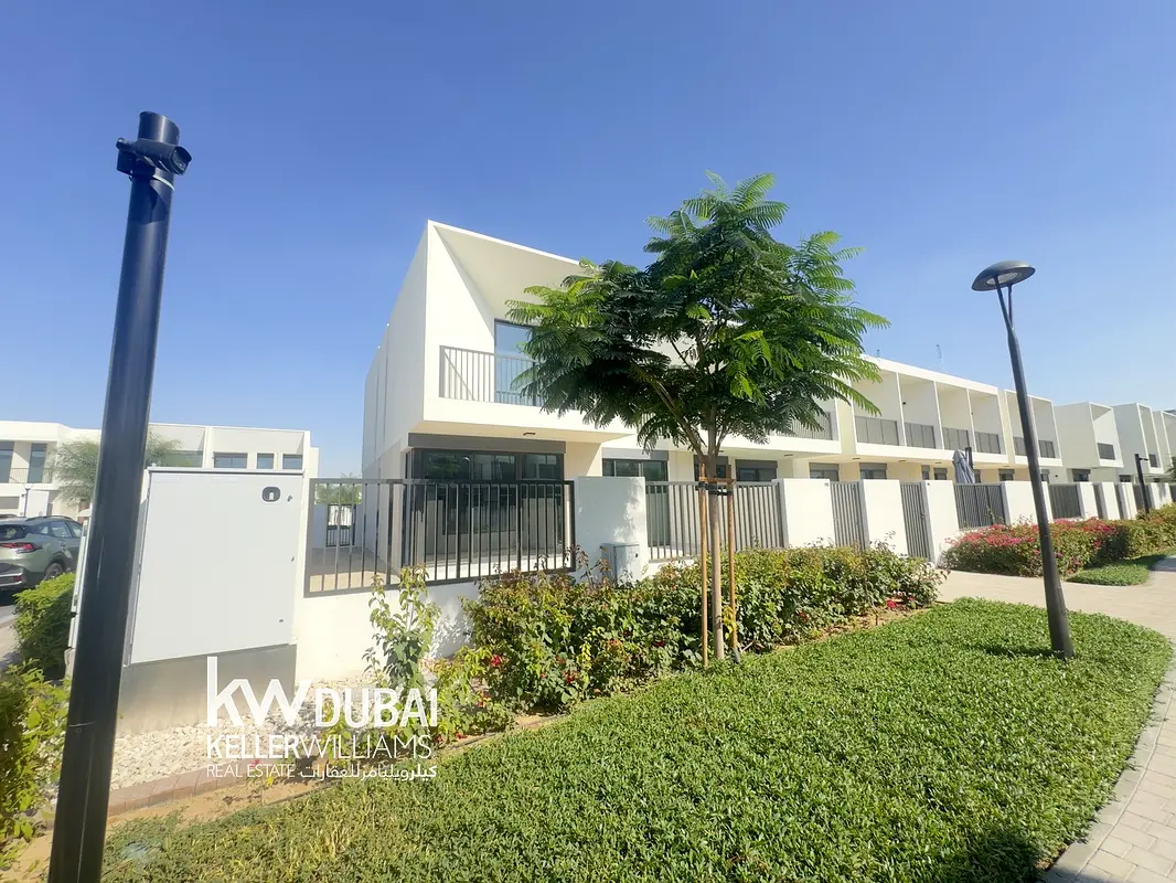 10 Mins to DIA | Landscaped | Near Amenities