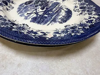 Blue and white decorative ceramic serving plate (vintage style)