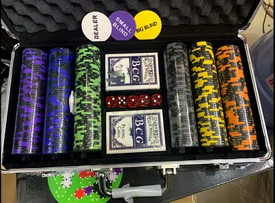 Professional 300 pc Poker Set with Aluminum Carrying Case