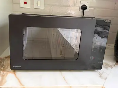 Panasonic Countertop Microwave (Used) - Good Working Condition
