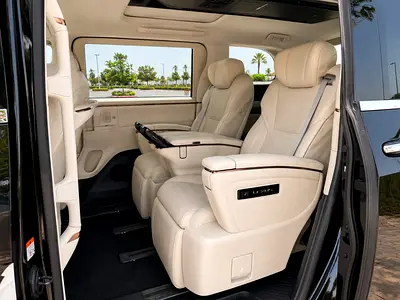 صورة 13 لـ 2025 Lexus LM-SERIES