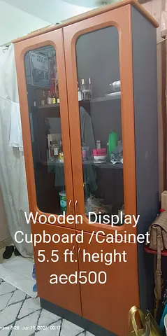 Wooden Display Cupboard/Cabinet 5.5 ft. - Good Condition
