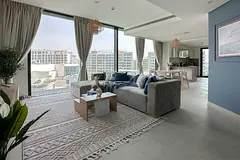 FULLY FURNISHED - PRIME LOCATION - FULLY UPGRADED